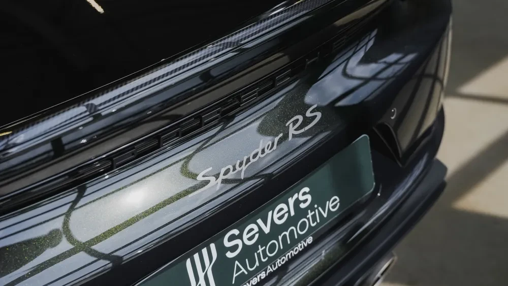 Glasscoating Porsche Spyder RS Severs Automotive